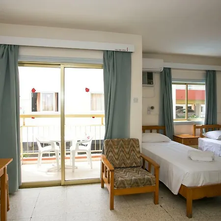 Barbara Annex Ayía Nápa